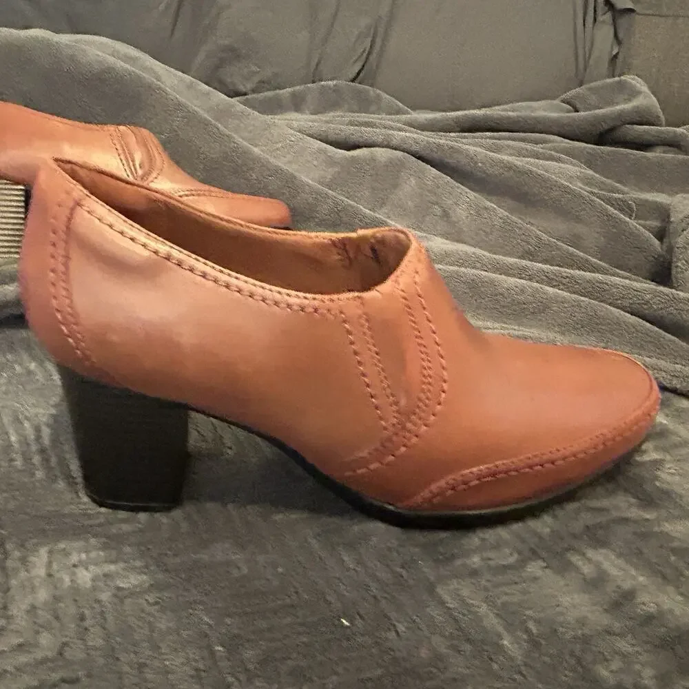 Clarks bendables brown